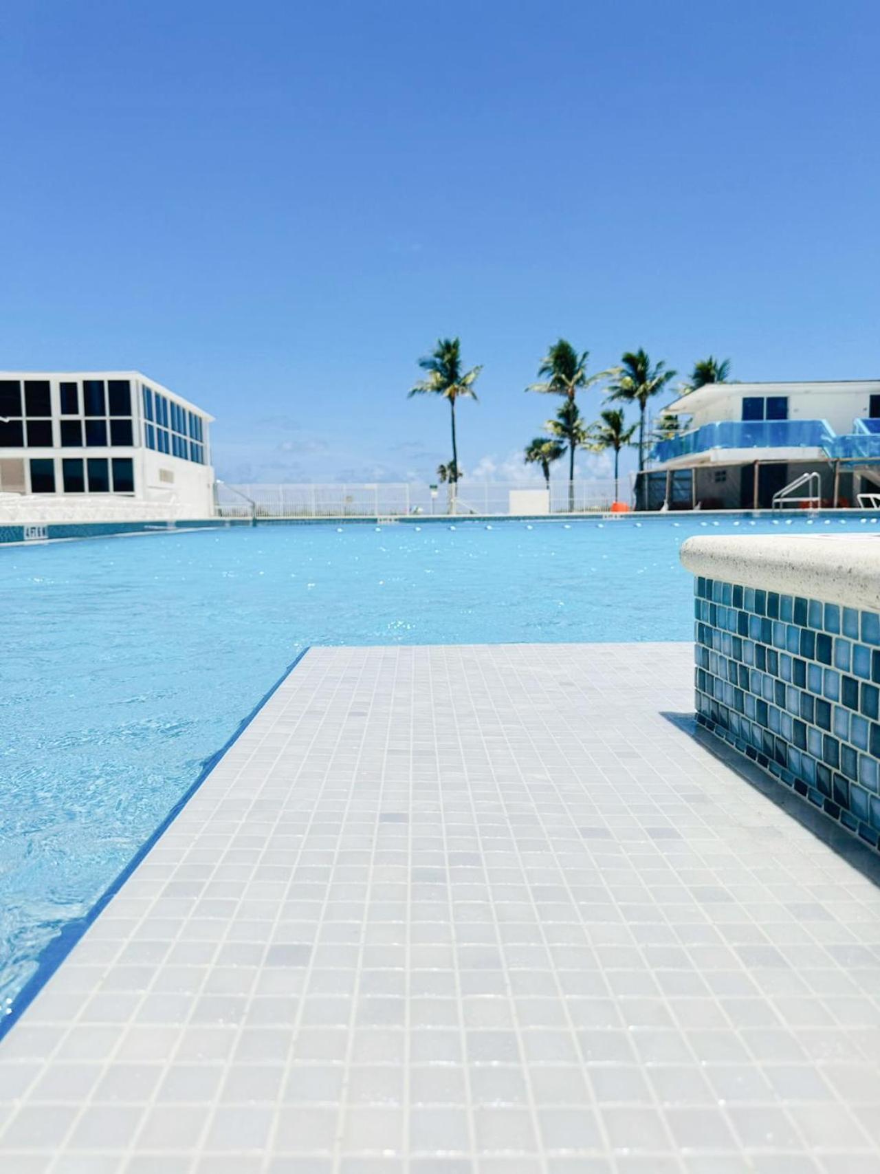 Castle 1733 Ocean View Studio With Direct Beach Access, Pool, Tennis & Free Parking 마이애미 비치 외부 사진