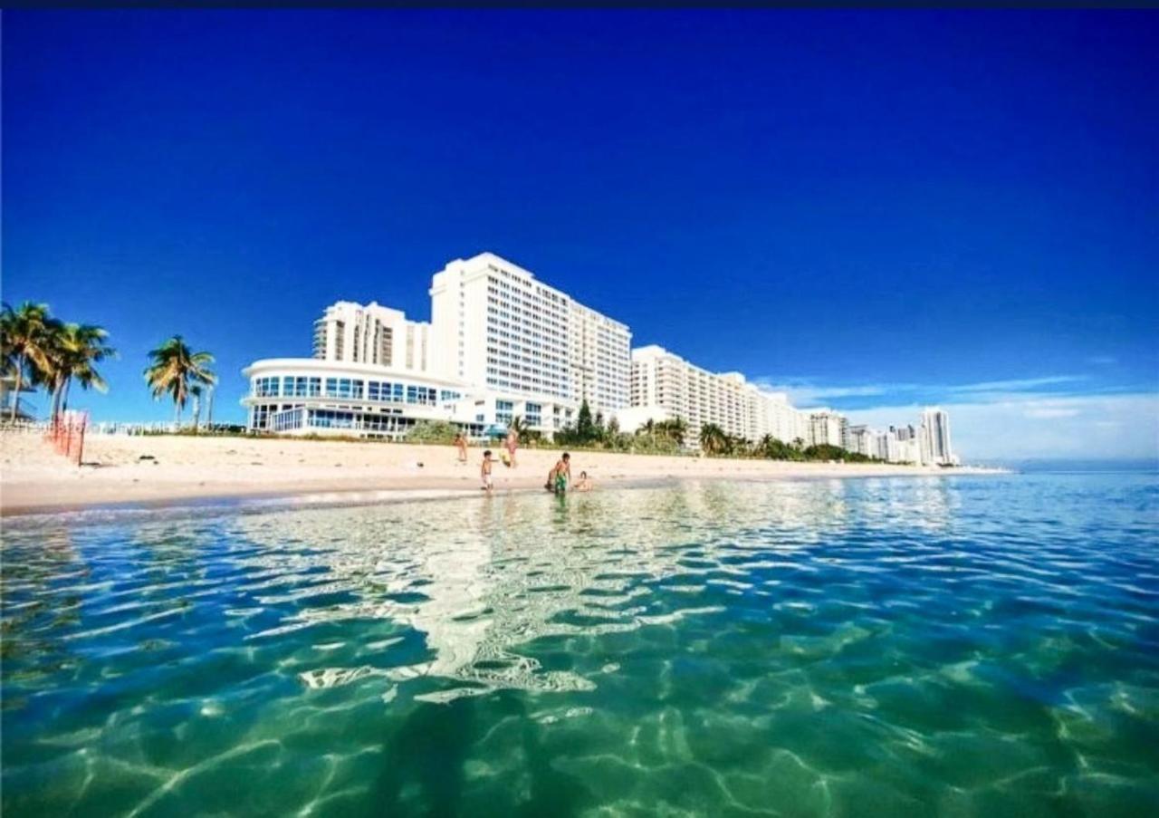 Castle 1733 Ocean View Studio With Direct Beach Access, Pool, Tennis & Free Parking 마이애미 비치 외부 사진