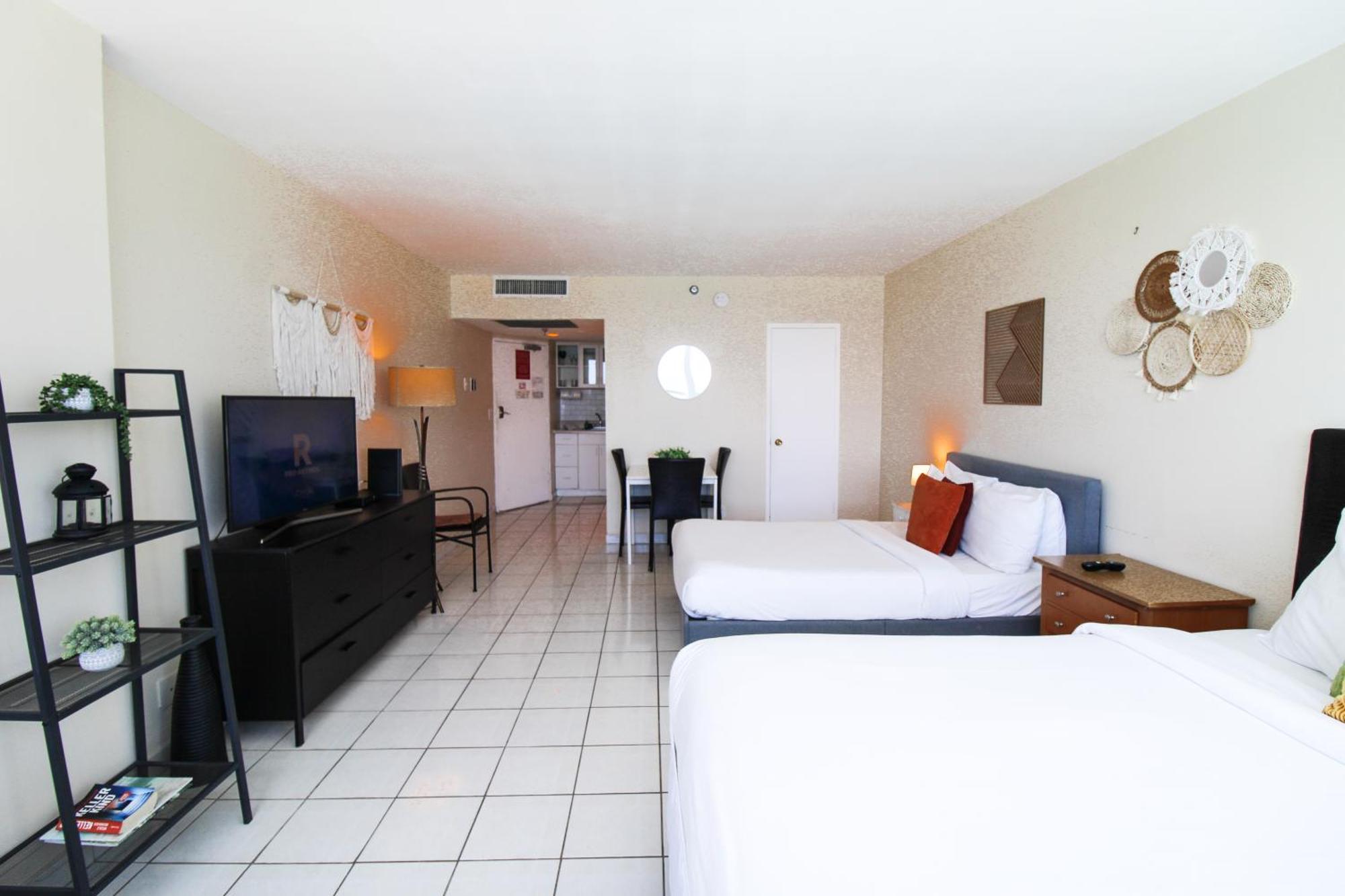 Castle 1733 Ocean View Studio With Direct Beach Access, Pool, Tennis & Free Parking 마이애미 비치 외부 사진