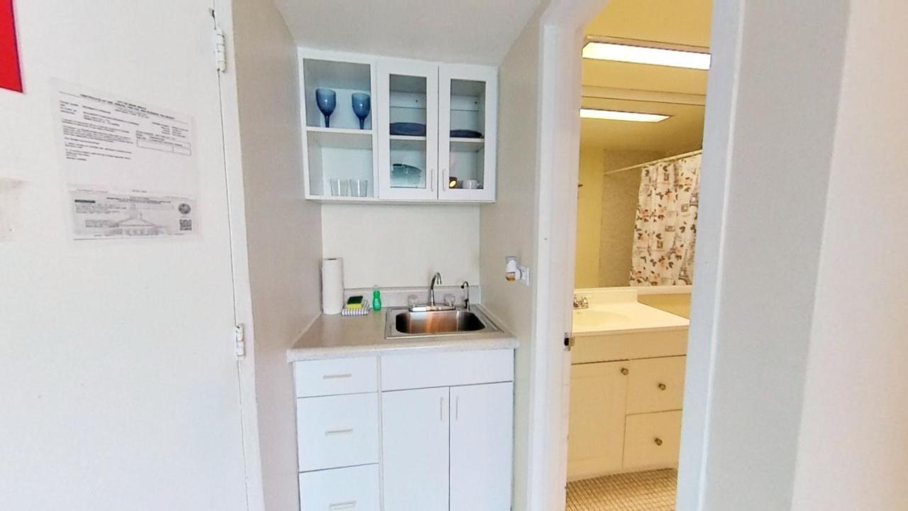Castle 1733 Ocean View Studio With Direct Beach Access, Pool, Tennis & Free Parking 마이애미 비치 외부 사진