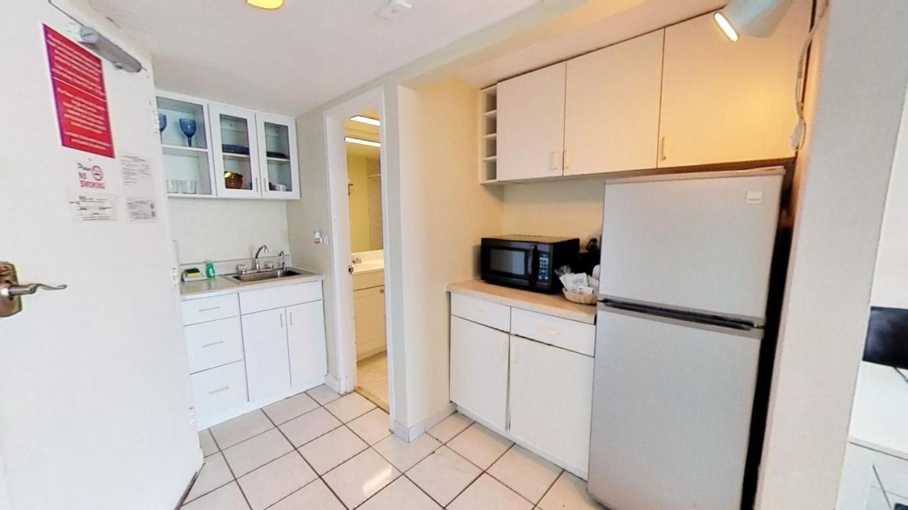 Castle 1733 Ocean View Studio With Direct Beach Access, Pool, Tennis & Free Parking 마이애미 비치 외부 사진